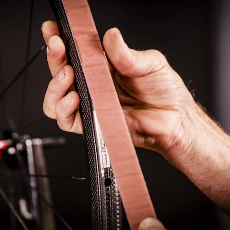 Effetto Mariposa Carogna Double Sided Tubular Gluing Tape - S/M: 20mm X 2m - Image 2