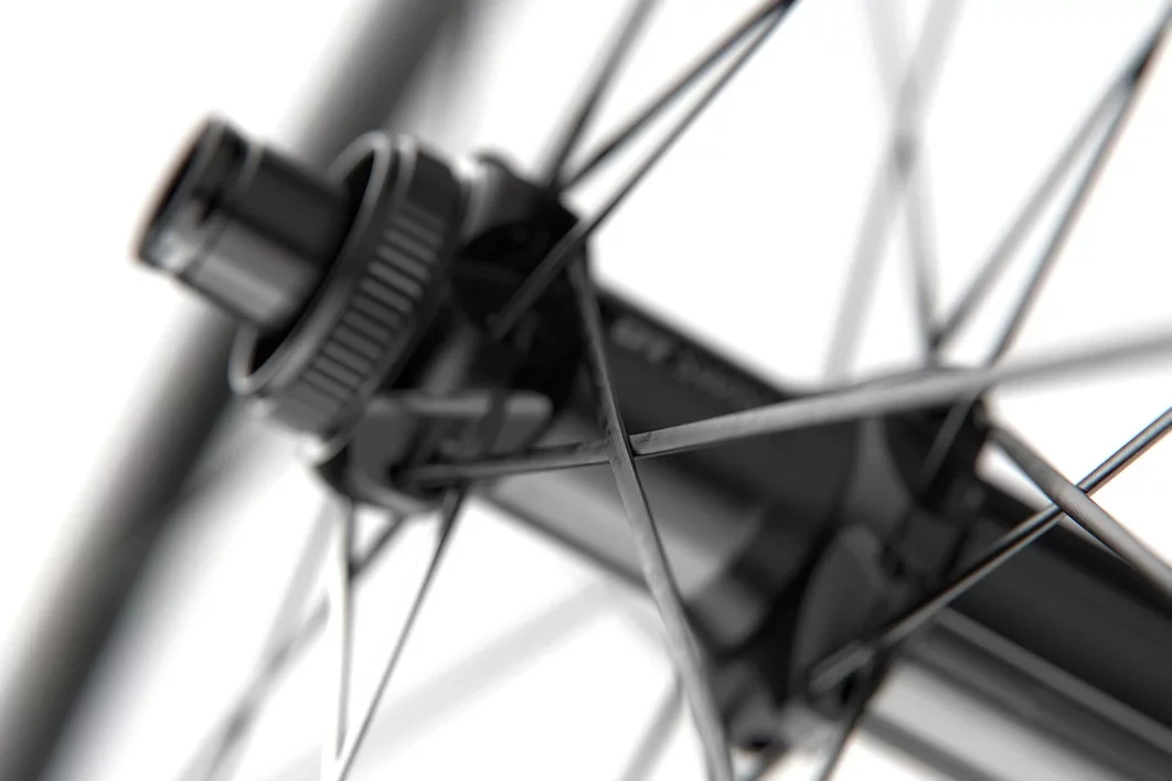 Dt-swiss DT Swiss ER 1600 SPLINE 23 Achterwiel - 28" | Clincher | Centerlock - 12x142mm - 350 Road - HG-L - Image 2